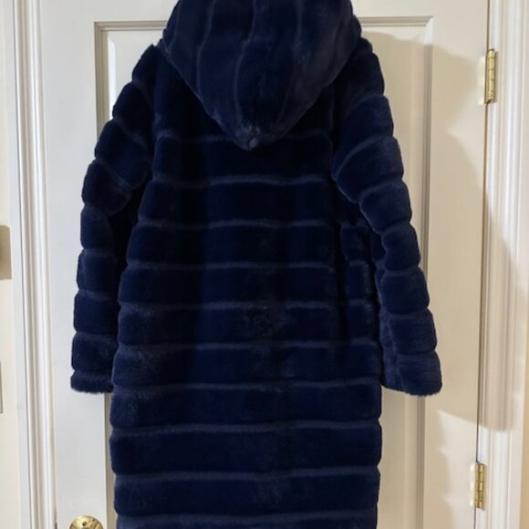 Apparis Celina Coat - Picture 3 of 12